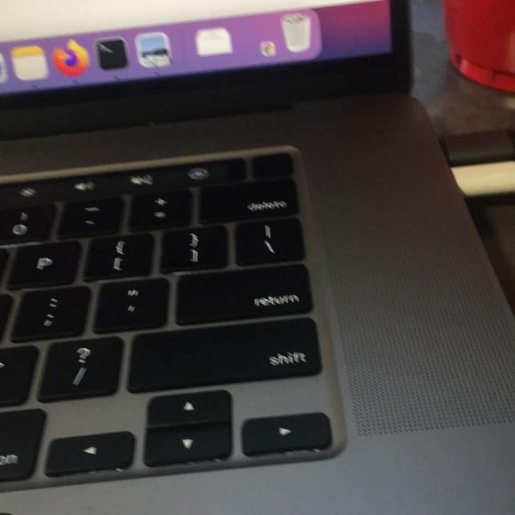 Profile Picture of Albert Zhang (@azhang555) on Poshmark