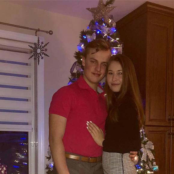 Profile Picture of Alexanne Munger (@alexannemunger) on Poshmark