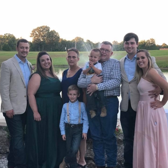 Profile Picture of Donny Hubanks (@donnyhubanks) on Poshmark