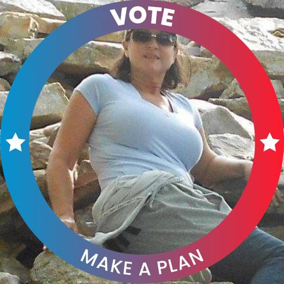 Profile Picture of Janet Davis (@stripling25) on Poshmark