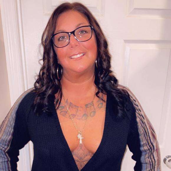Profile Picture of Jessica Tyler (@jessica8579) on Poshmark