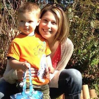 Sara Rieman - Twitter Profile Picture of Sara Rieman (@sarastorkson) on Twitter