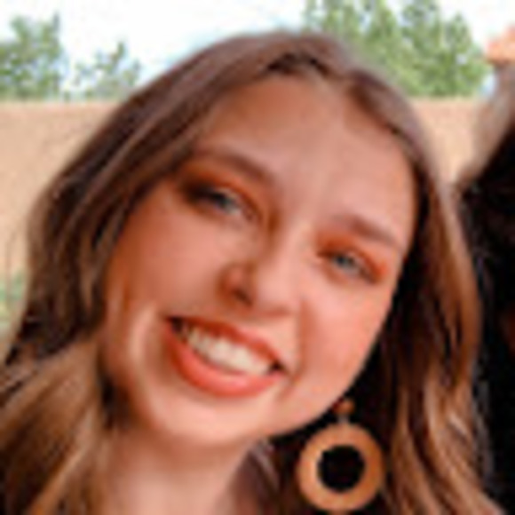 Profile Picture of Morgan Lempa (@morganlempa) on Poshmark