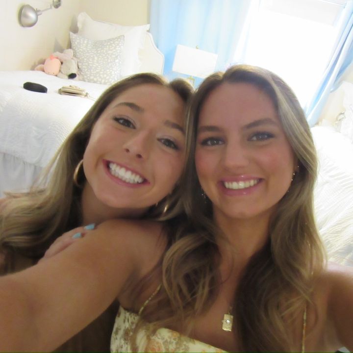 Profile Picture of juliannadooley (@juliannadooley) on Tiktok