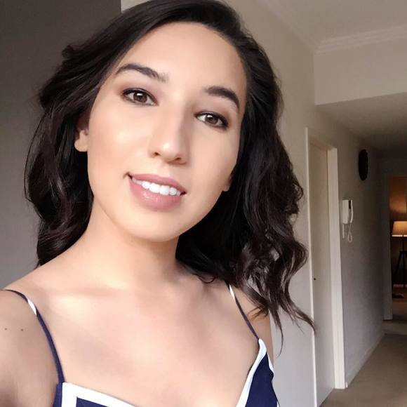 Profile Picture of Jasmine Muller (@jasminemuller) on Poshmark