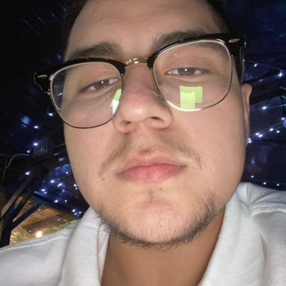 Profile Picture of Steven Parra (@stevenparra551) on Poshmark