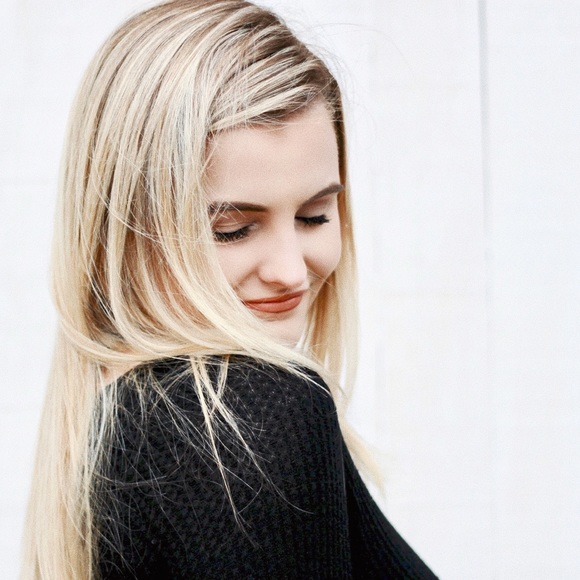 Profile Picture of Katelyn Howard (@katelynh95380) on Poshmark