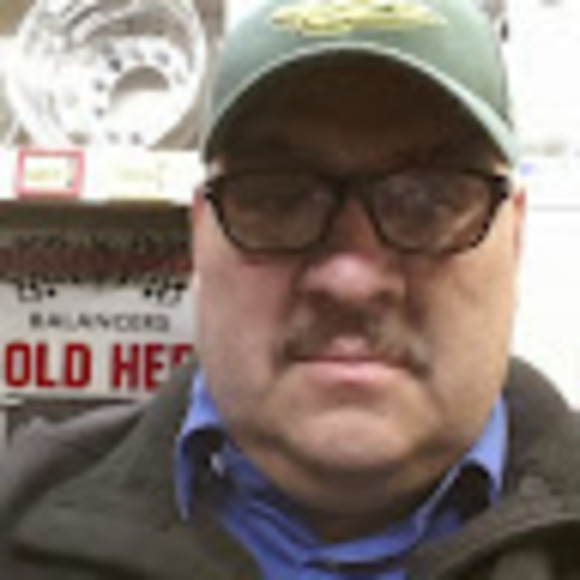 Profile Picture of Orey Seymour (@oreyseymour) on Poshmark