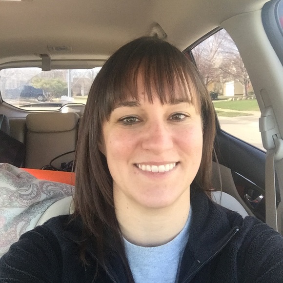 Profile Picture of Kyndra Bendickson (@kbendickson) on Poshmark