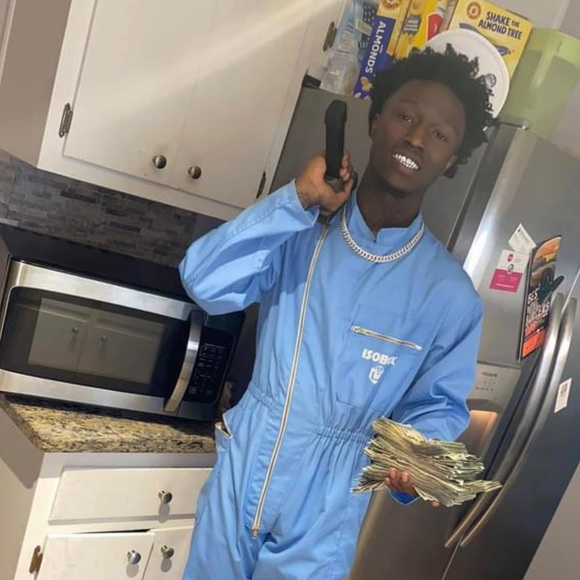 Profile Picture of Greg Barton (@gasmang) on Poshmark