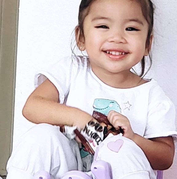 Profile Picture of Gordon Dizon (@biang2) on Poshmark