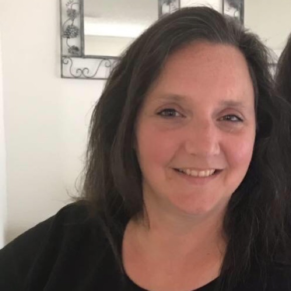 Profile Picture of Jennifer Guzzardi (@jennyb1271) on Poshmark