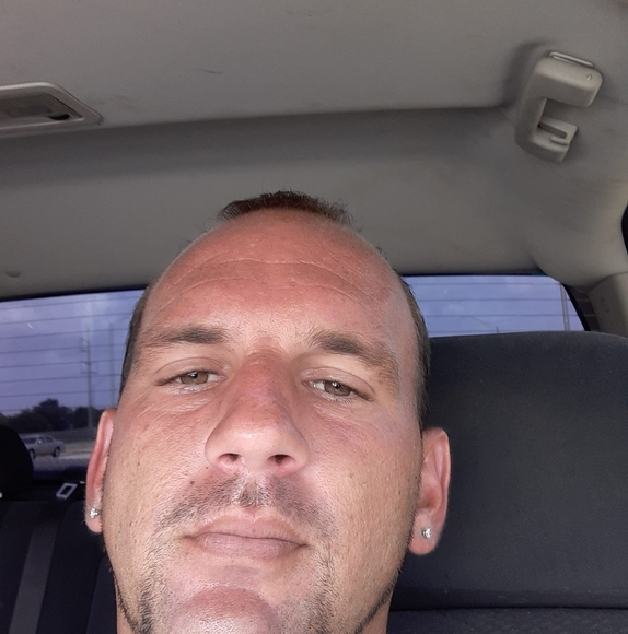 Profile Picture of Michael Burger (@michaelburger) on Poshmark