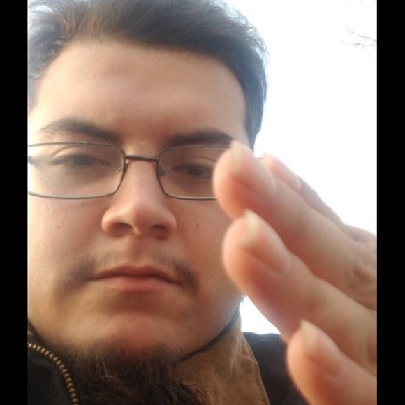 Profile Picture of Carlos Colunga (@carloscolunga) on Poshmark