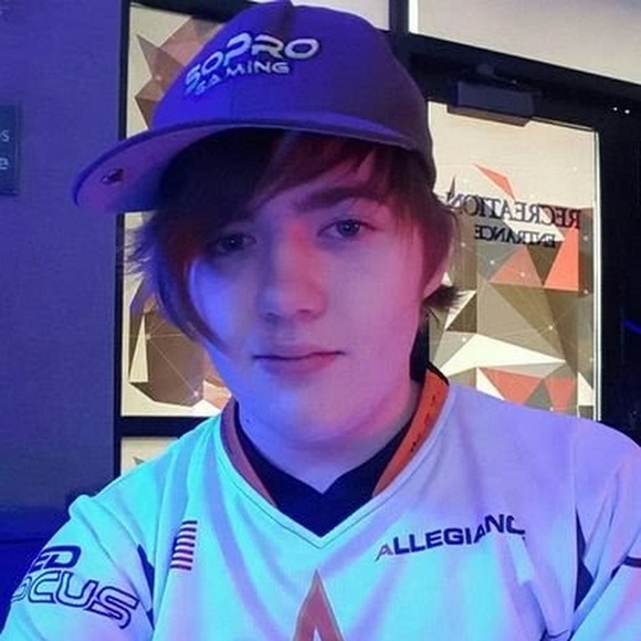 Profile Picture of Bryce Dudenhoeffer (@bryce_dude) on Poshmark