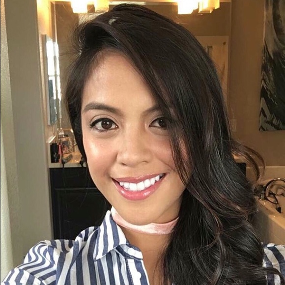 Profile Picture of Kaye Caragan (@kayecaragan) on Poshmark