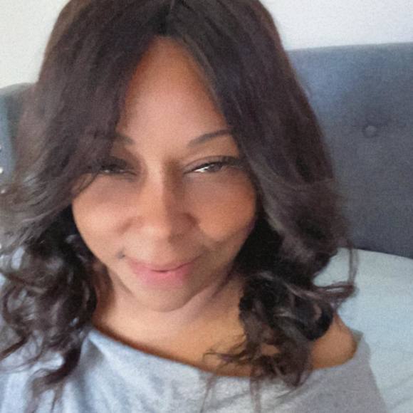 Profile Picture of Charmane smith- Benson (@csmithbenson) on Poshmark