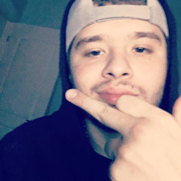 Profile Picture of George Jung (@orlando956) on Poshmark