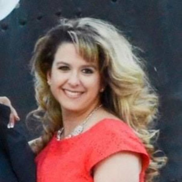 Profile Picture of Melissa Gennetta (@mgennetta) on Poshmark