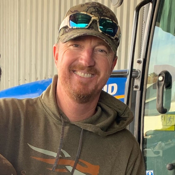 Profile Picture of Daron Wright (@daronwright) on Poshmark