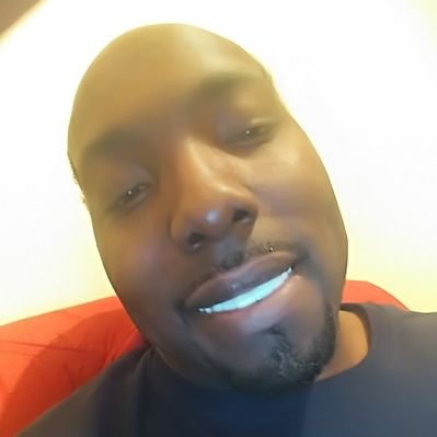 Profile Picture of Larry Steele (@LarrySt81459866) on Twitter