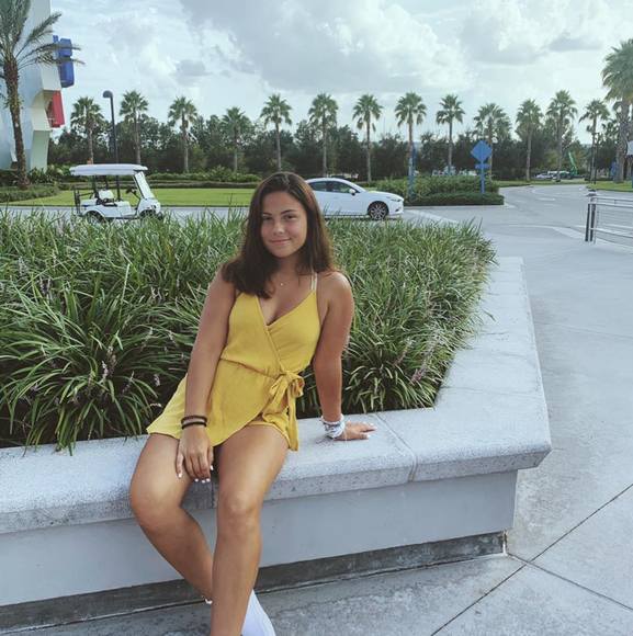 Profile Picture of Jasianna Vasconcellos (@jvasconcellos) on Poshmark