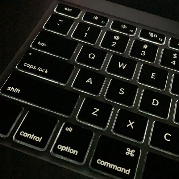 Profile Picture of Mike Gaddy (@beefy00) on Poshmark