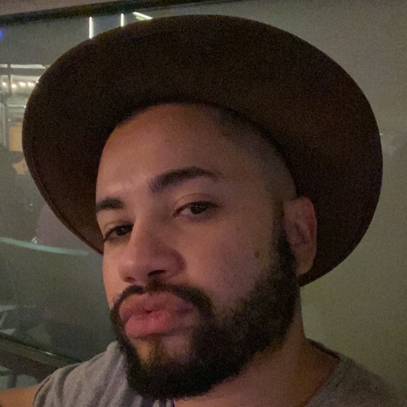 Profile Picture of John Amparo (@johnamparo) on Poshmark