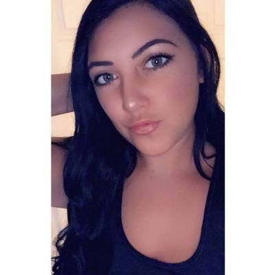 Profile Picture of Sarah (@Pree_tty2) on Twitter