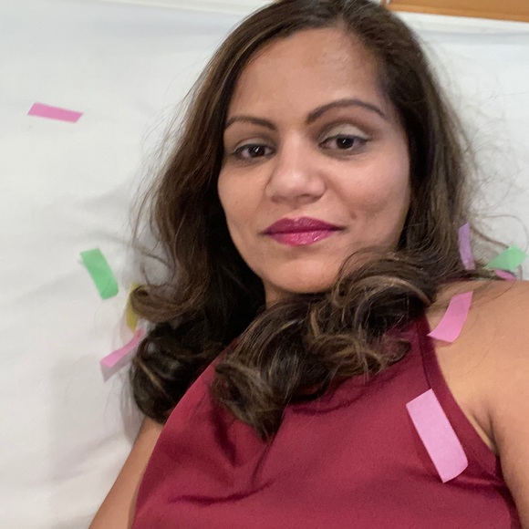 Profile Picture of Minu Thomas (@minususan) on Poshmark