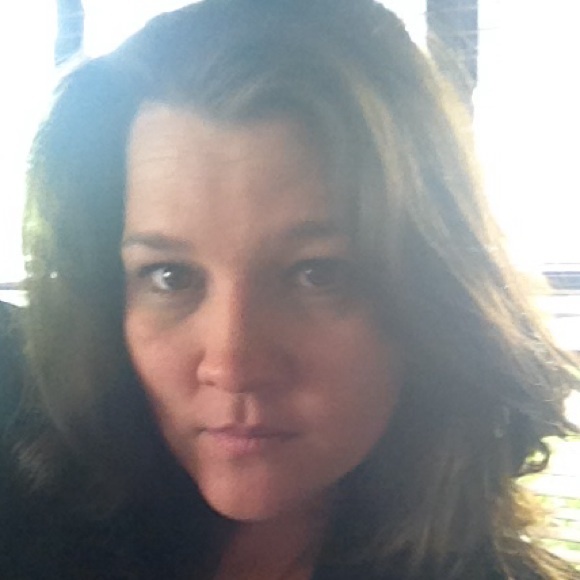 Profile Picture of Rebecca Likens (@rrlikens) on Poshmark