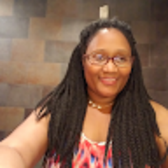 Profile Picture of Latoya Bogan (@tacyne2001) on Poshmark