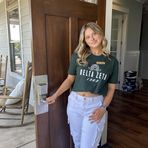 Profile Picture of Mary Armstrong (@Mary-Armstrong) on Facebook