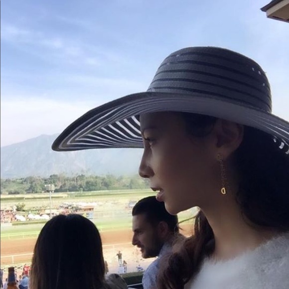 Janna Elsinger - Poshmark Profile Picture of Janna Elsinger (@jannaelsinger) on Poshmark