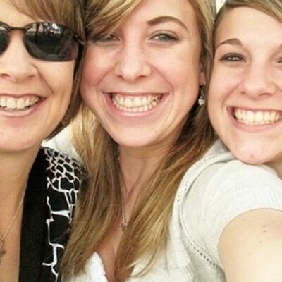 Profile Picture of Vicki Vaughn (@vickiannv) on Twitter