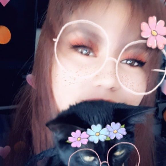 Profile Picture of Larz Cavalera (@larzotero) on Poshmark