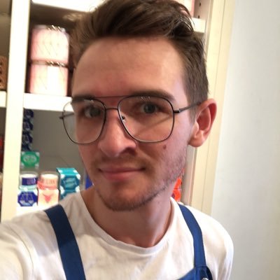 Profile Picture of Ross William (@AEGPROFANITY) on Twitter