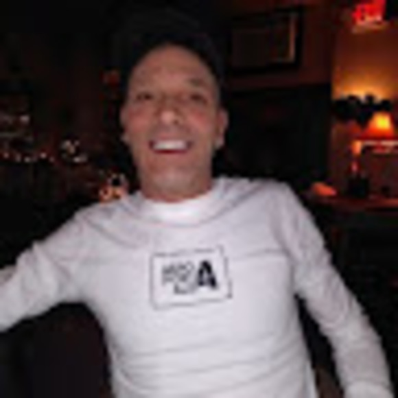 Profile Picture of David Black (@dlutherb102767) on Poshmark