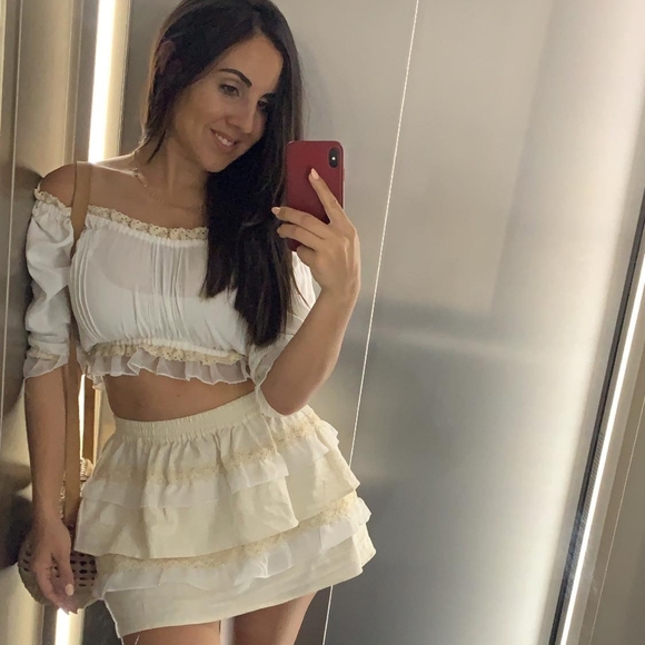 Profile Picture of Julie Santiago (@yuyu92) on Poshmark