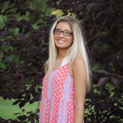 Profile Picture of Alyssa Lessman (@alyssajean027) on Twitter