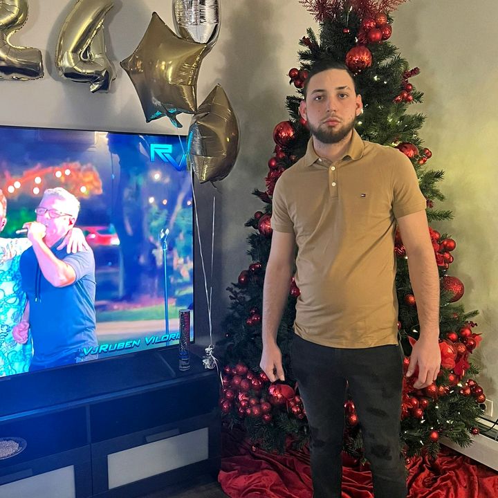 Profile Picture of 🤍🪄Manuel12🔔🕺 (@manuelegse) on Tiktok