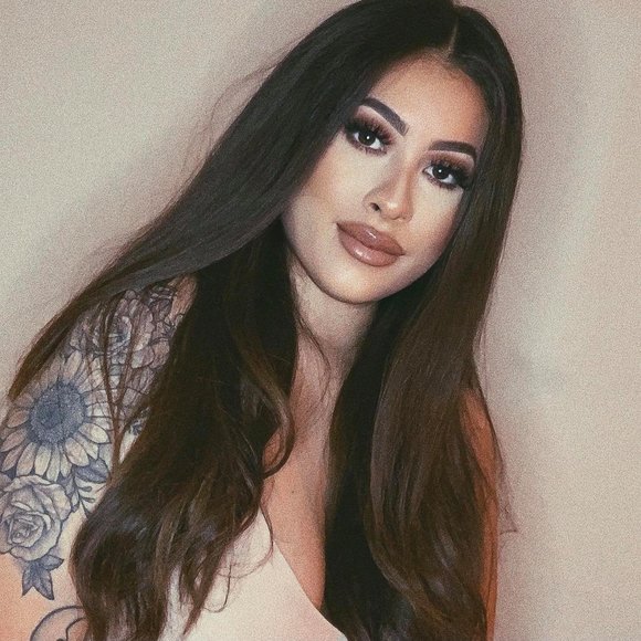 Benny Esparza - Poshmark Profile Picture of Benny Esparza (@bennyesparza) on Poshmark