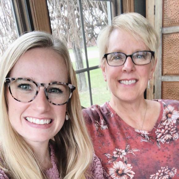 Profile Picture of Carlye Mclaughlin (@cofffeemom306) on Poshmark