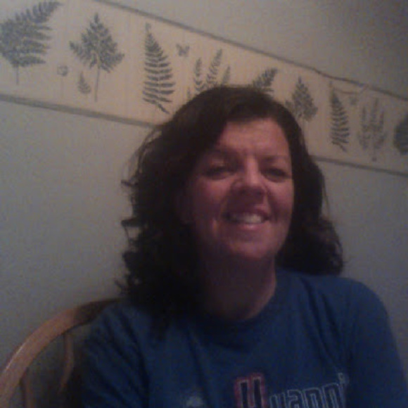 Profile Picture of Jean Adams (@lala41197) on Poshmark