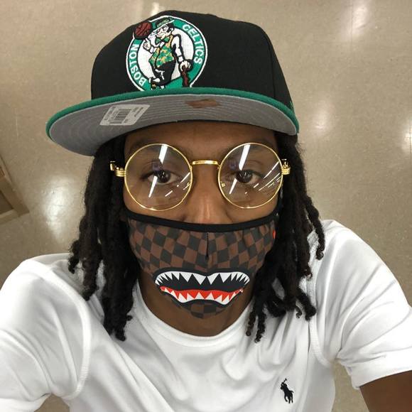 Profile Picture of Guap Holic (@guapholic) on Poshmark