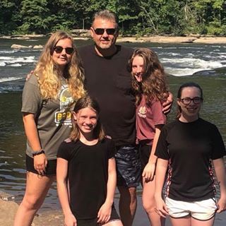 Profile Picture of Ben Domonkos (@ben.domonkos.1) on Facebook