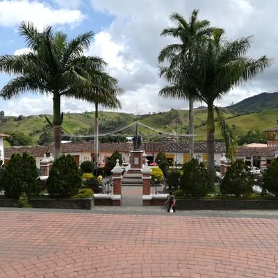 Luz Eugenia Botero S - Twitter Profile Picture of Luz Eugenia Botero S (@LubotLuz) on Twitter