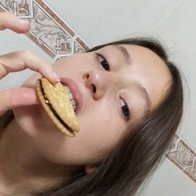 Profile Picture of Lucía Calzada (@luciasupongo) on Twitter