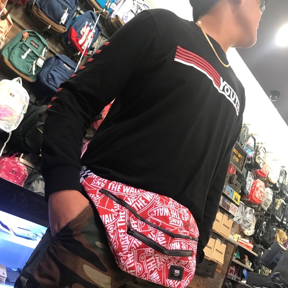 Profile Picture of Iann Cabrera (@iann174) on Poshmark