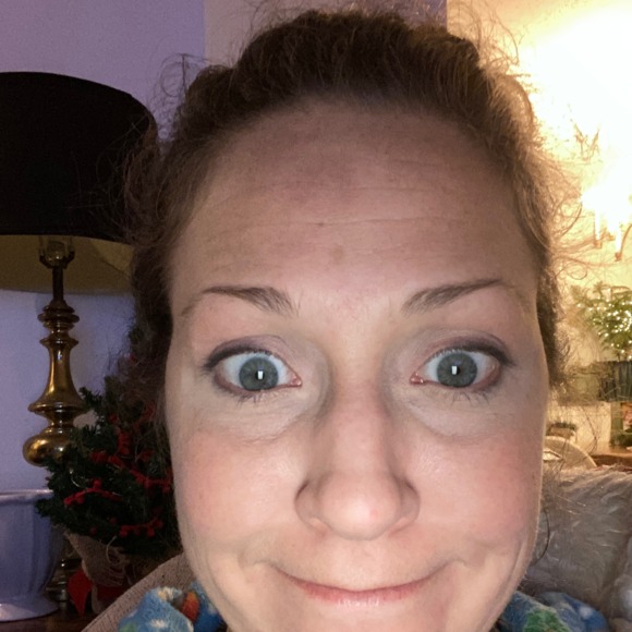 Profile Picture of Joelle Gilbert (@joelberster) on Poshmark